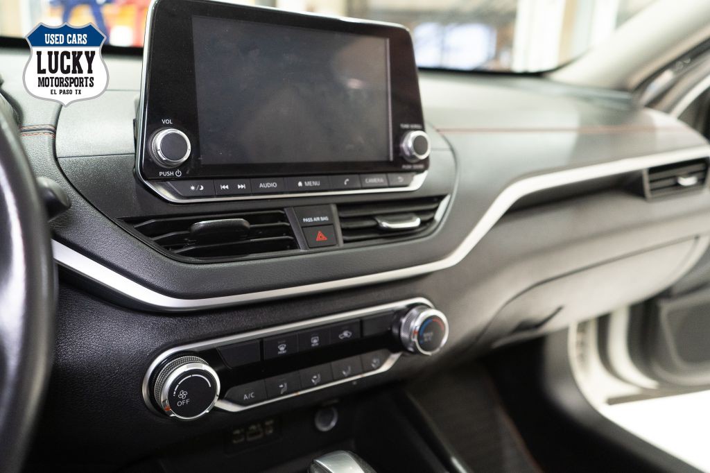 2022 Nissan Altima Image 24