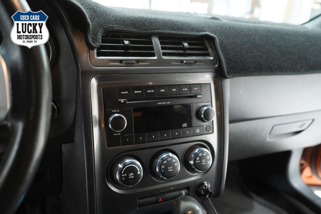 2011 Dodge Challenger Image 16