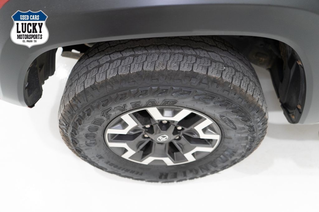 2018 Toyota Tacoma Image 36