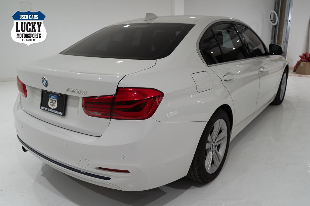 2017 BMW 3 Series Image 8