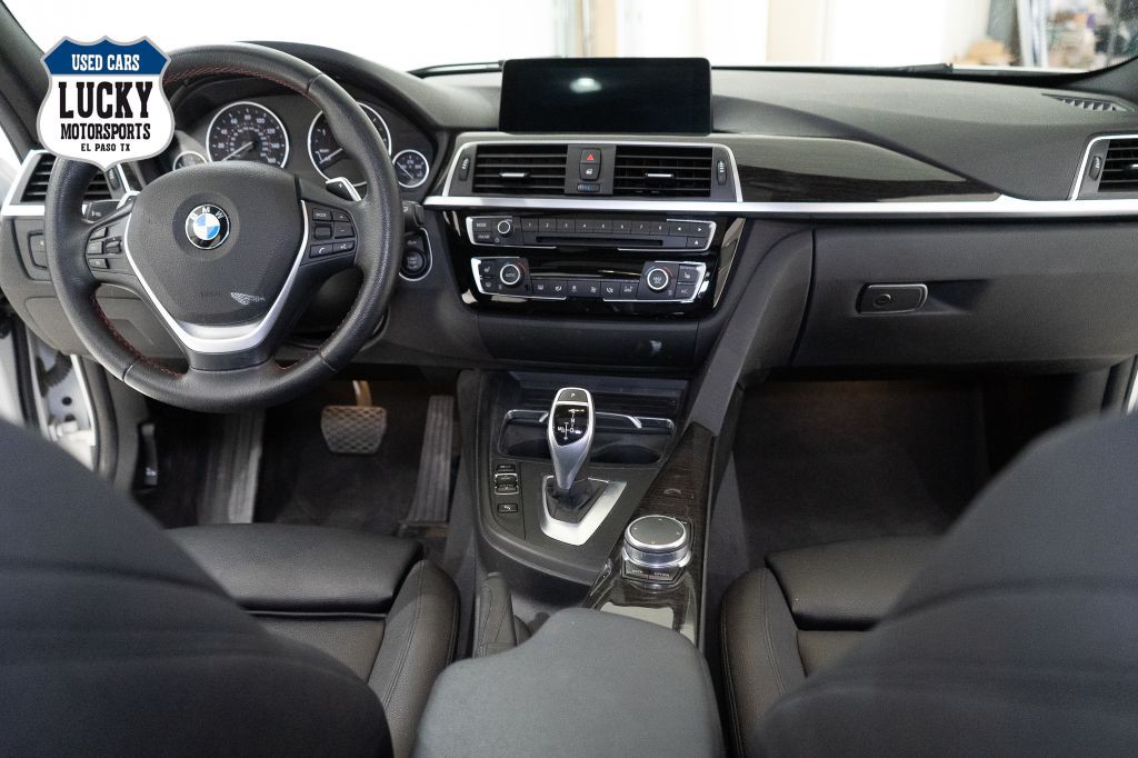 2017 BMW 3 Series Image 10