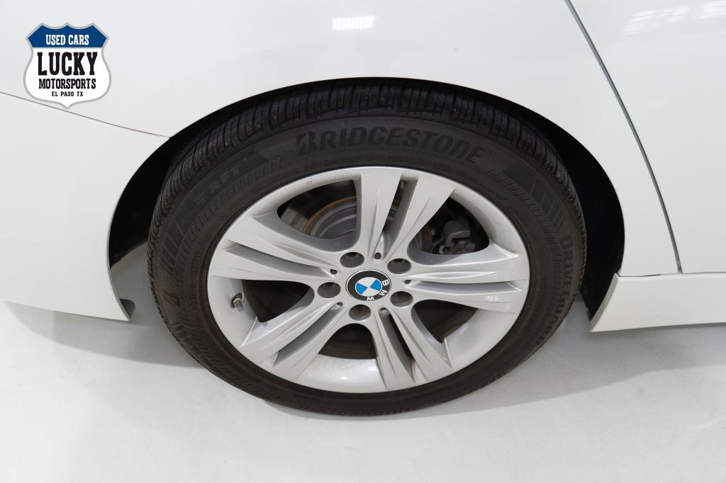2017 BMW 3 Series Image 48