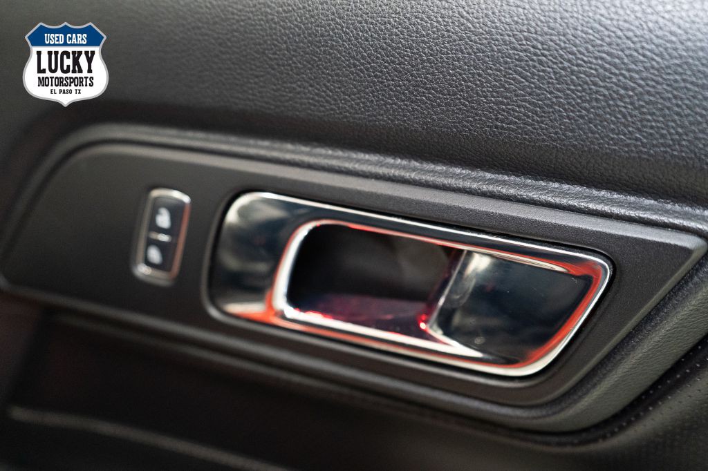 2015 Ford Mustang Image 11