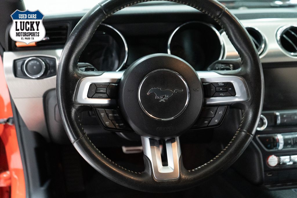 2015 Ford Mustang Image 21