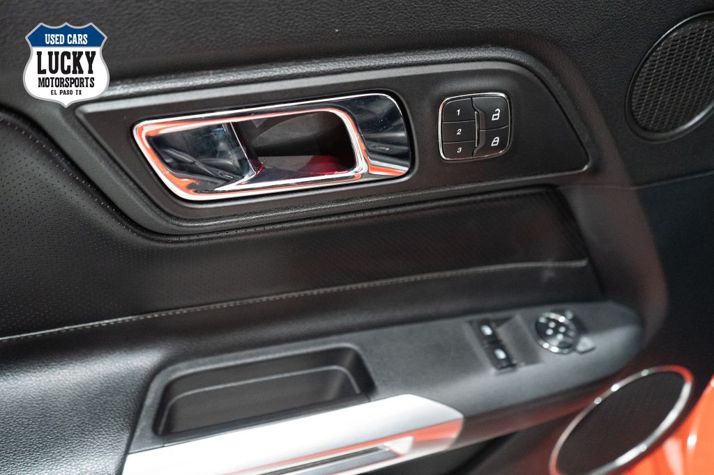 2015 Ford Mustang Image 24