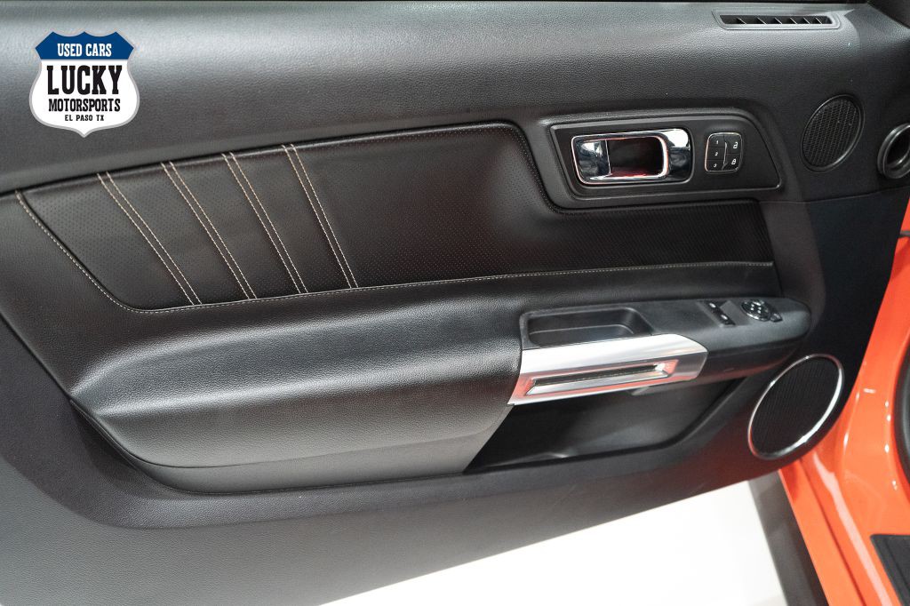 2015 Ford Mustang Image 25
