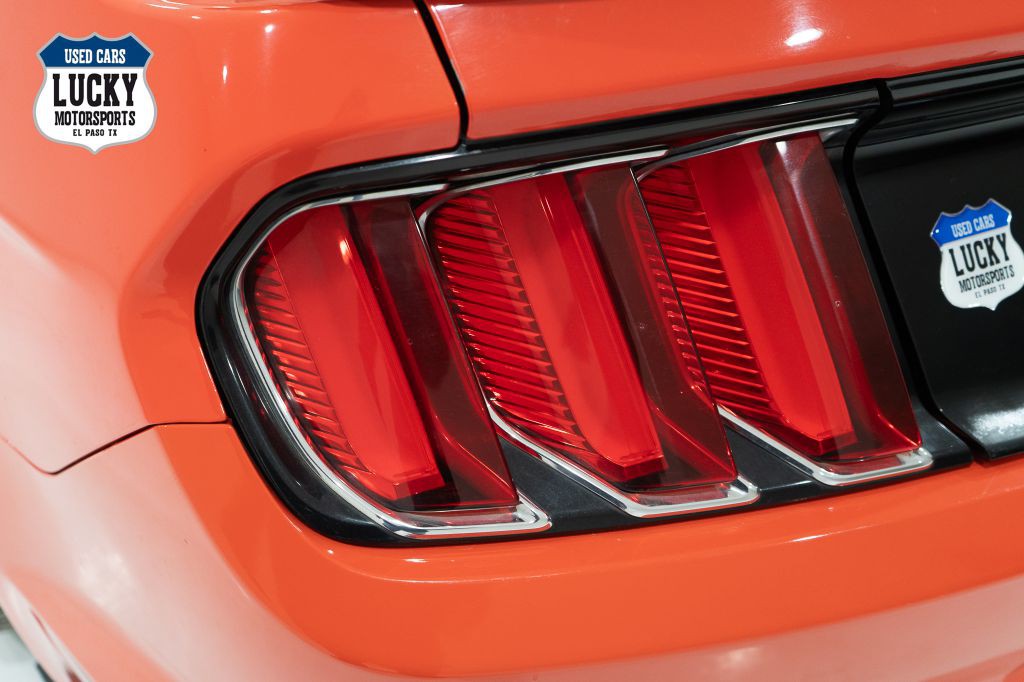 2015 Ford Mustang Image 30