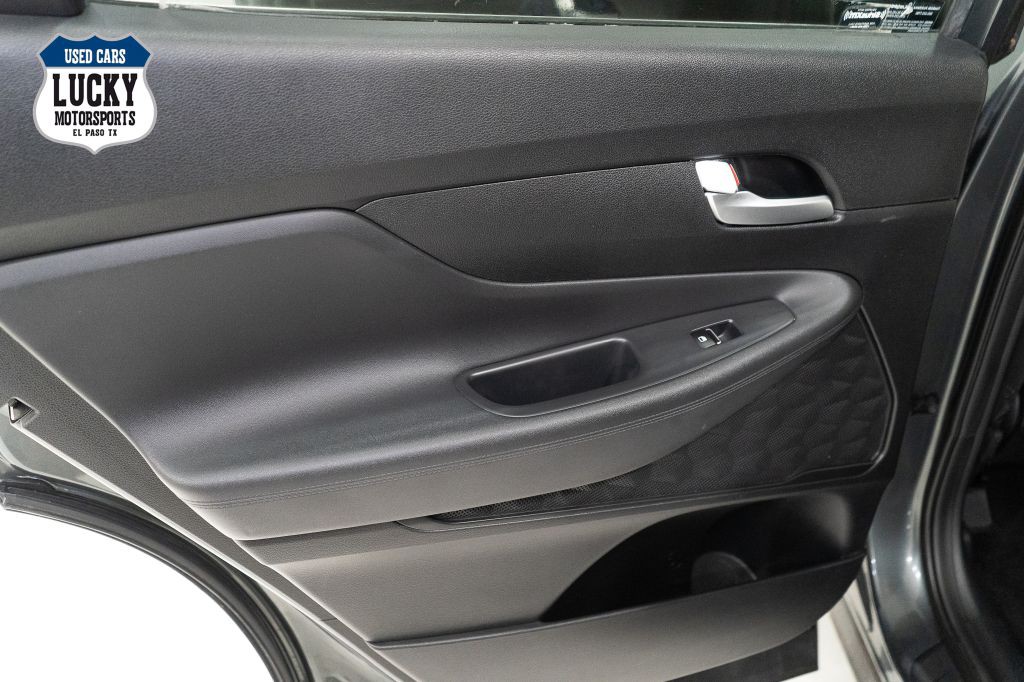 2019 Hyundai Santa Fe Image 16
