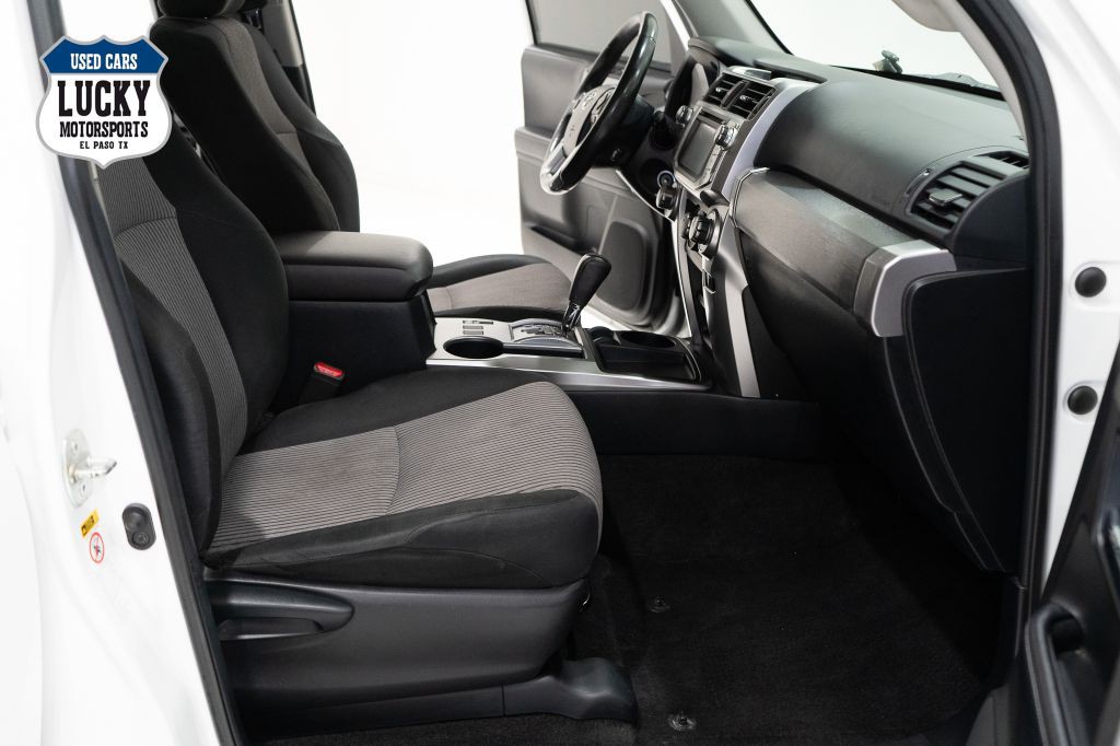 2018 Toyota 4Runner Image 11