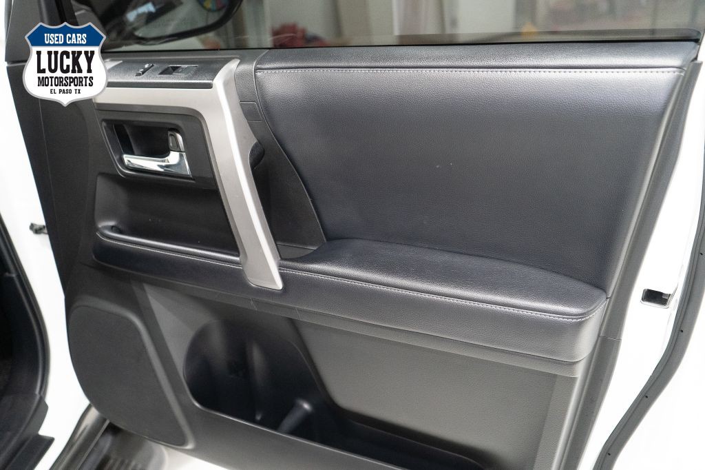 2018 Toyota 4Runner Image 12