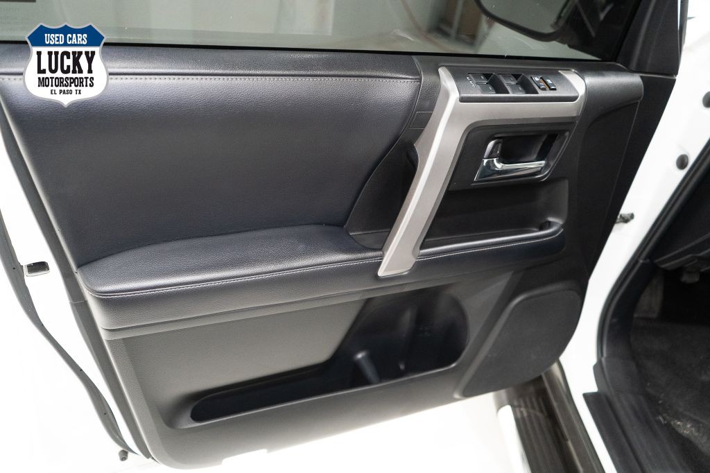 2018 Toyota 4Runner Image 30