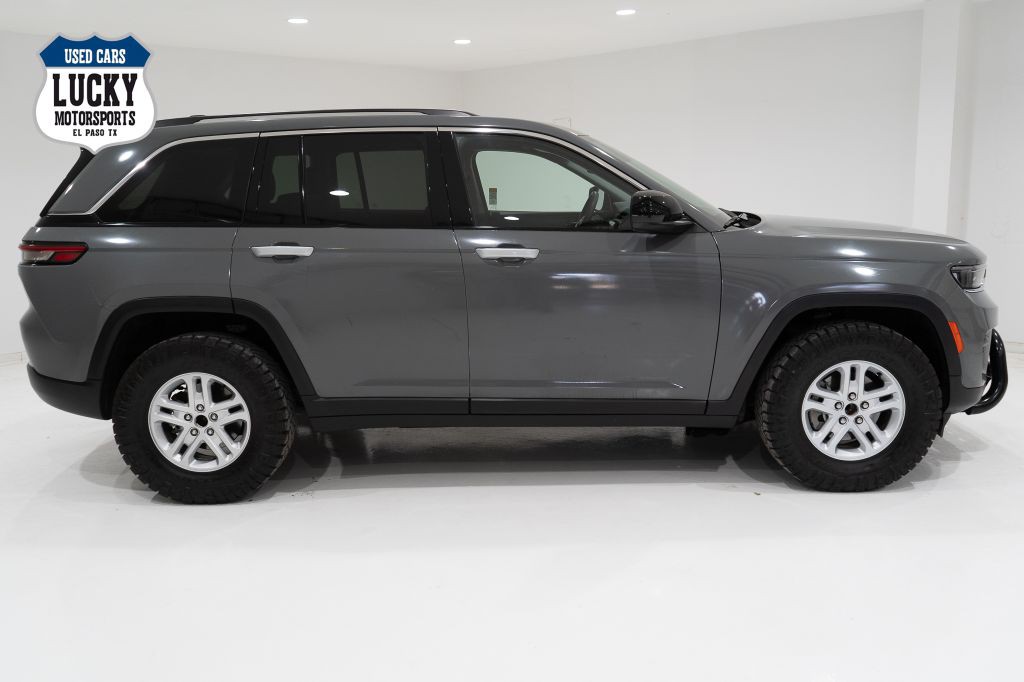 2023 Jeep Grand Cherokee Image 1