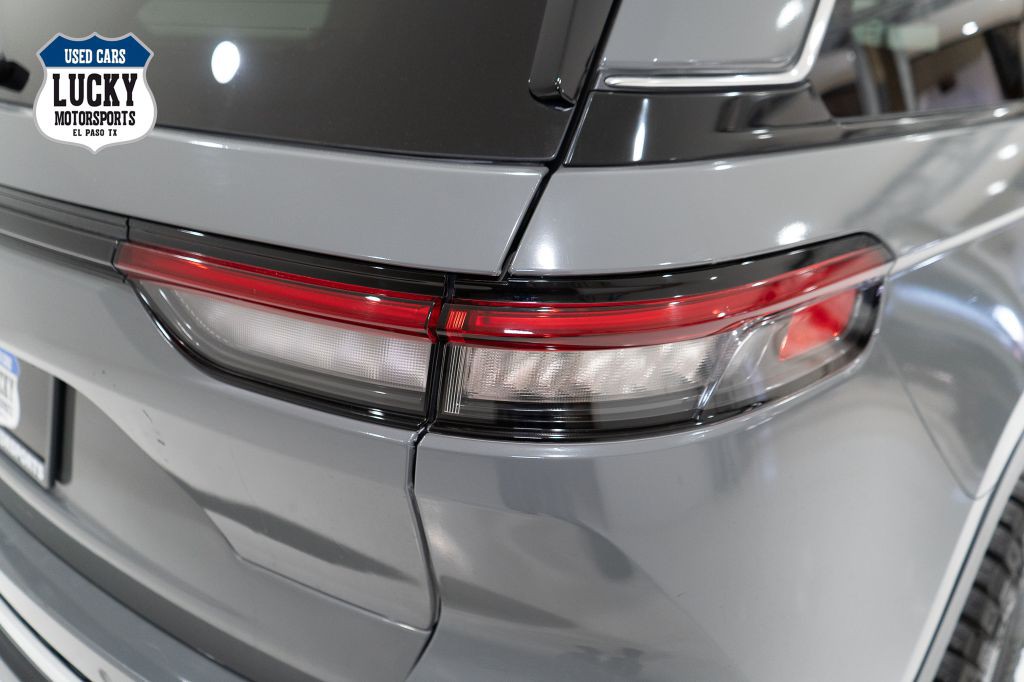 2023 Jeep Grand Cherokee Image 9