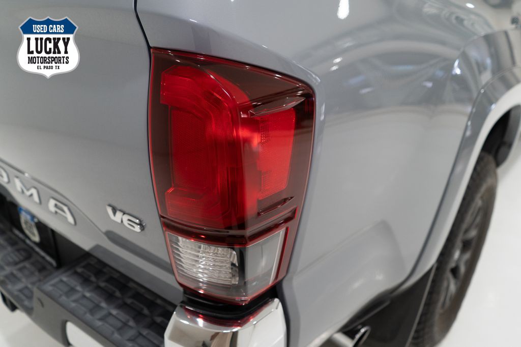 2021 Toyota Tacoma Image 9