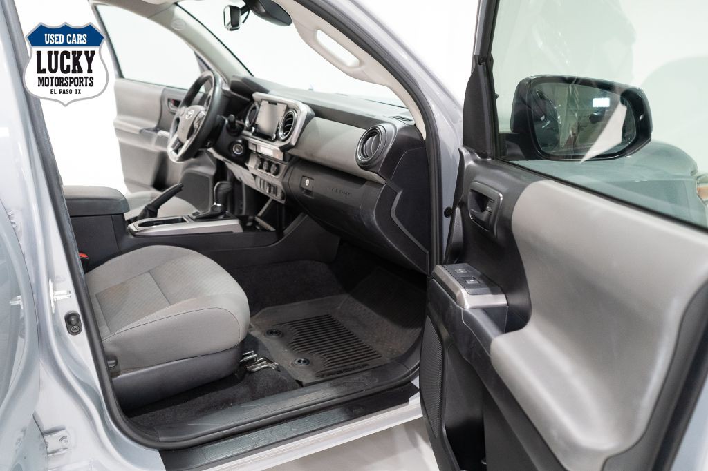 2021 Toyota Tacoma Image 17