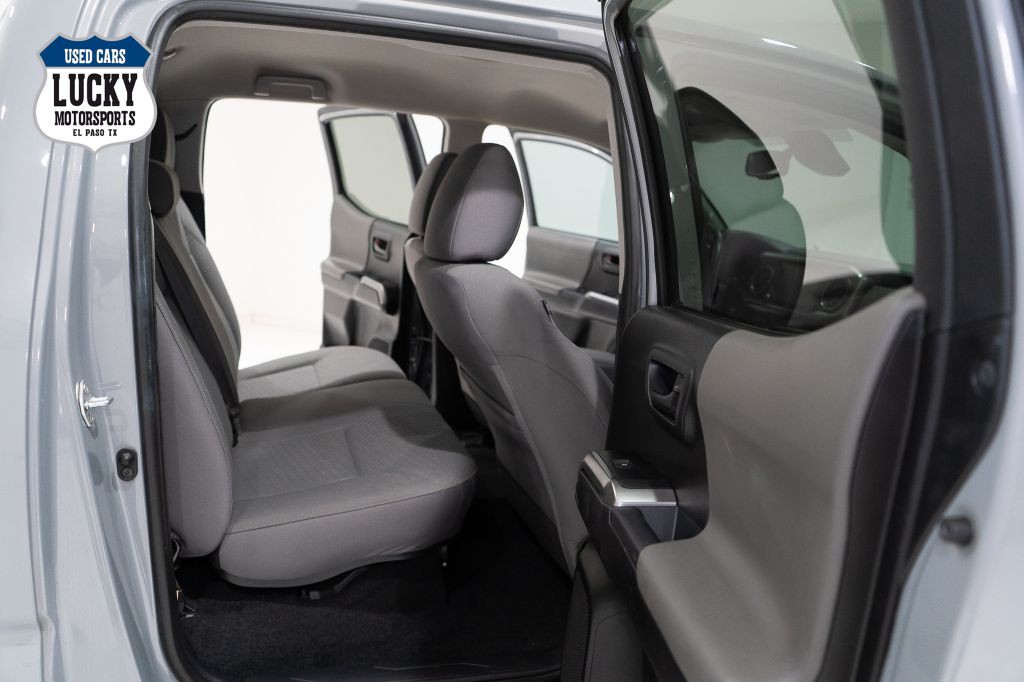 2021 Toyota Tacoma Image 18