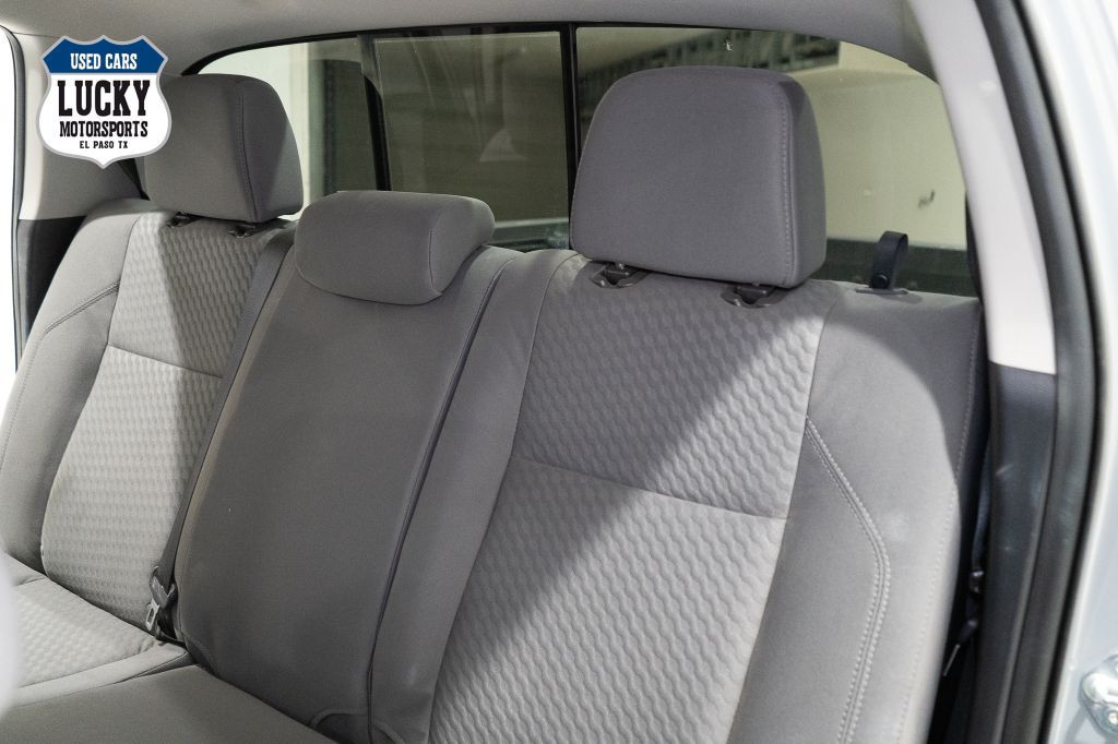 2021 Toyota Tacoma Image 25