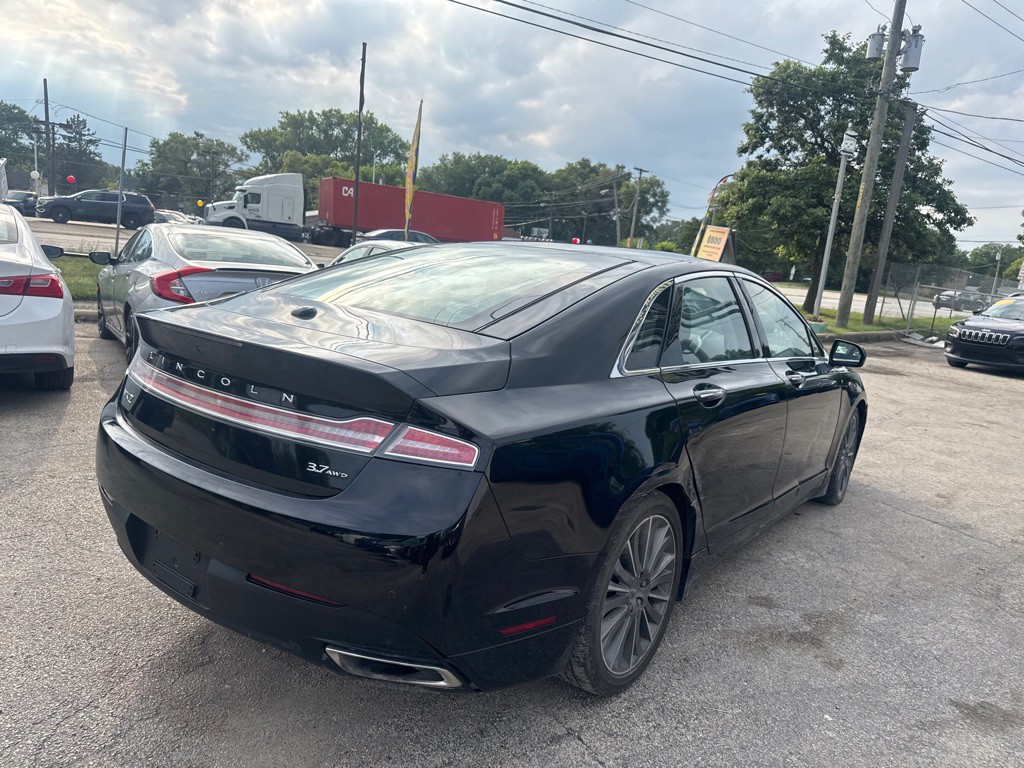 2016 Lincoln MKZ Image 4