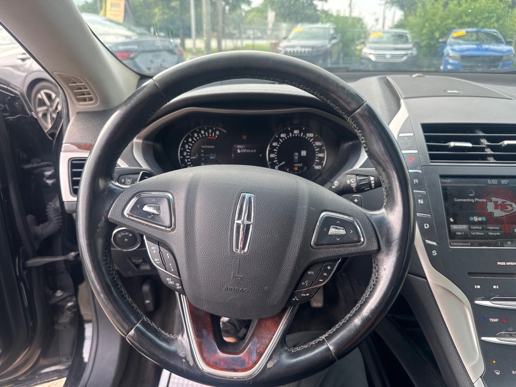 2016 Lincoln MKZ Image 10