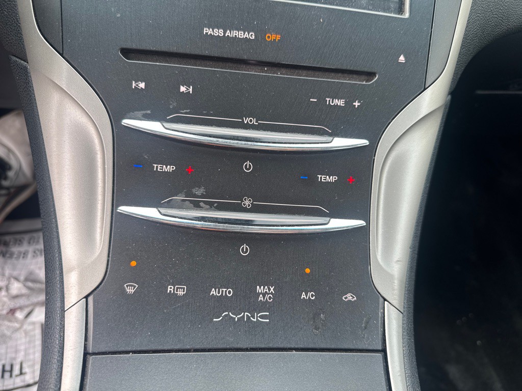 2016 Lincoln MKZ Image 13