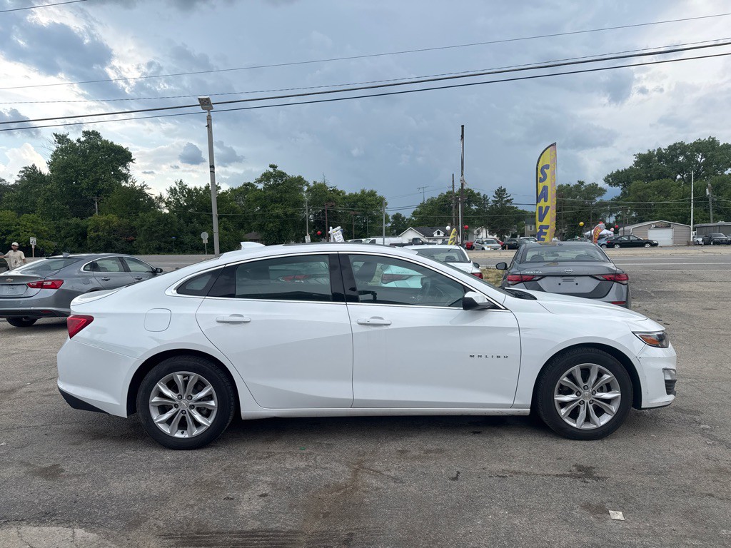 2023 Chevrolet Malibu Image 3