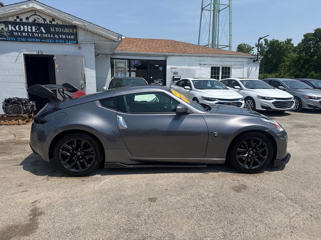 2017 Nissan 370Z Image 6