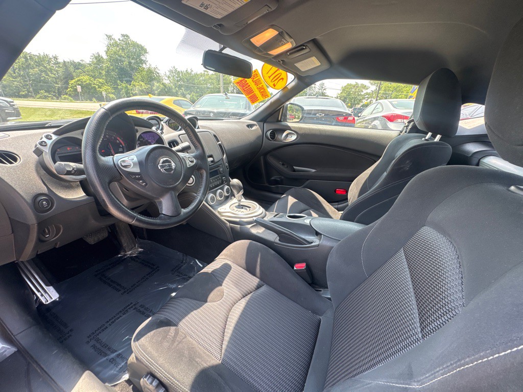 2017 Nissan 370Z Image 7