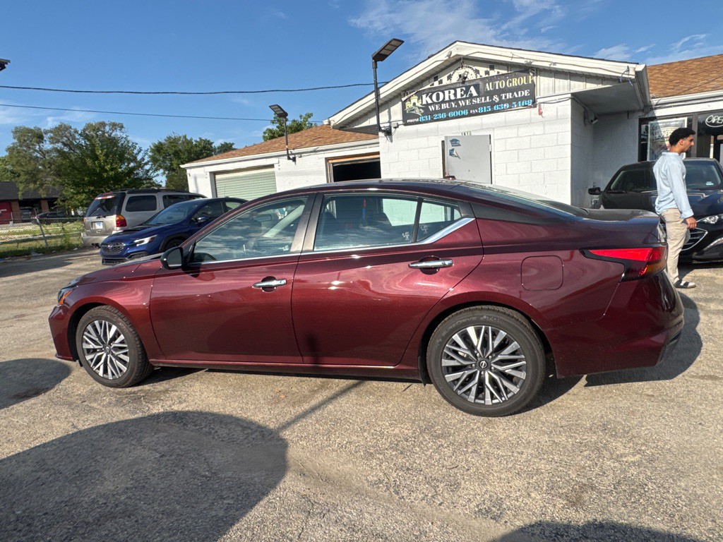 2024 Nissan Altima Image 6
