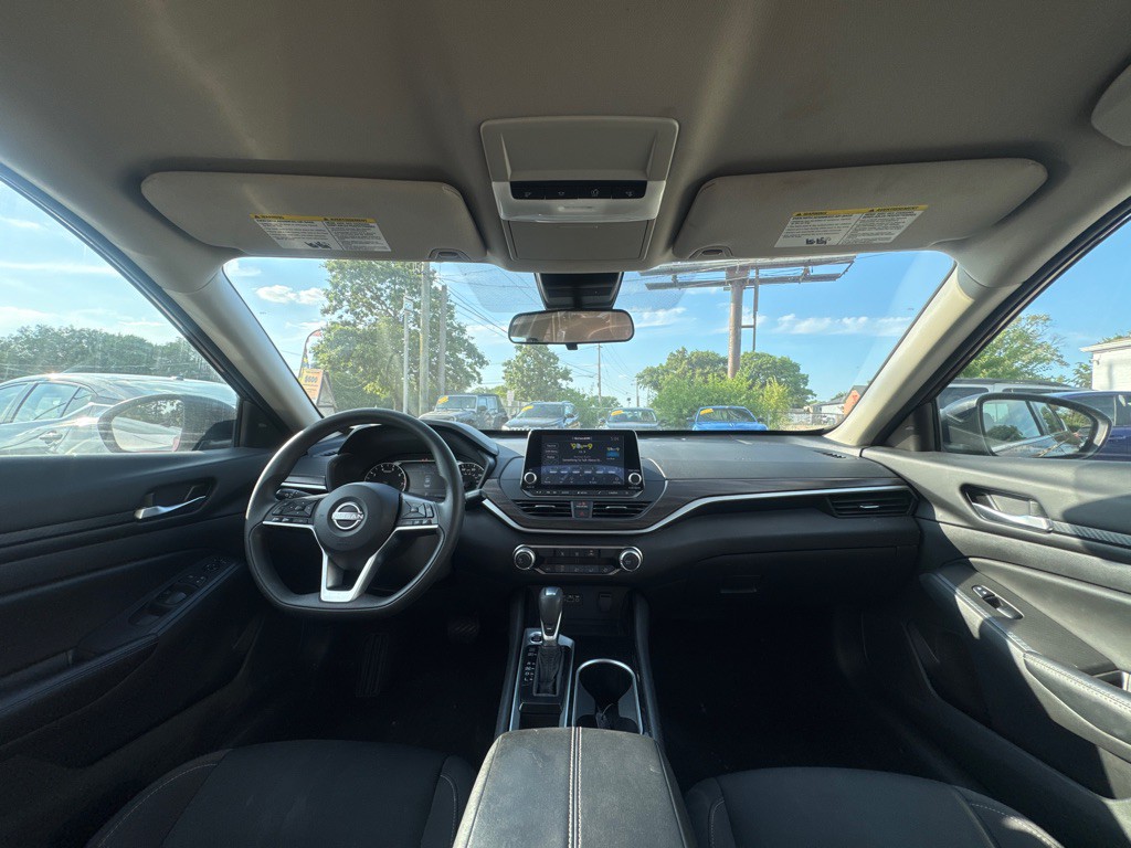 2024 Nissan Altima Image 8