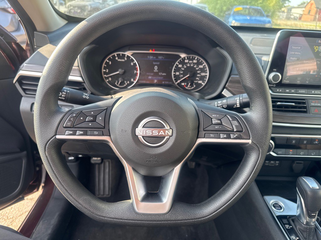 2024 Nissan Altima Image 10