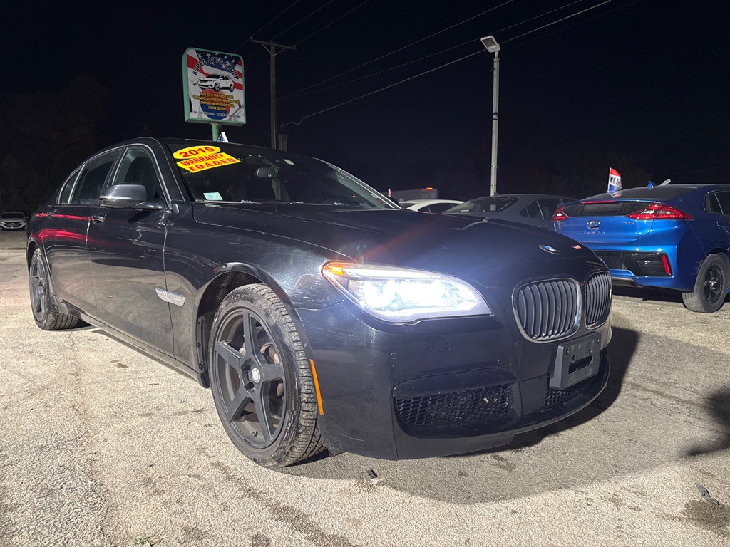 2015 BMW 7 Series Image 2