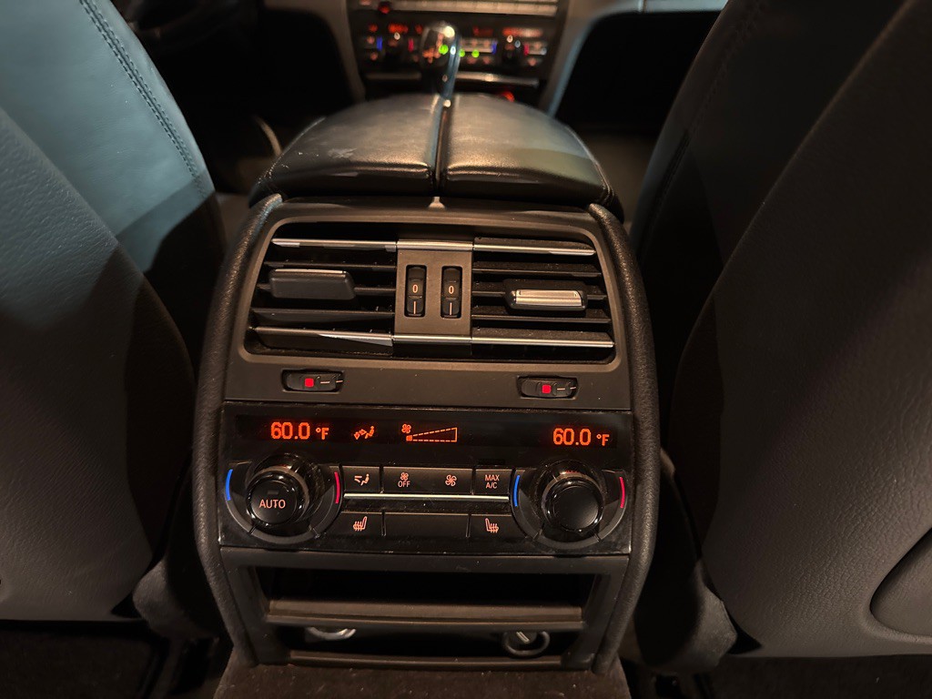 2015 BMW 7 Series Image 8