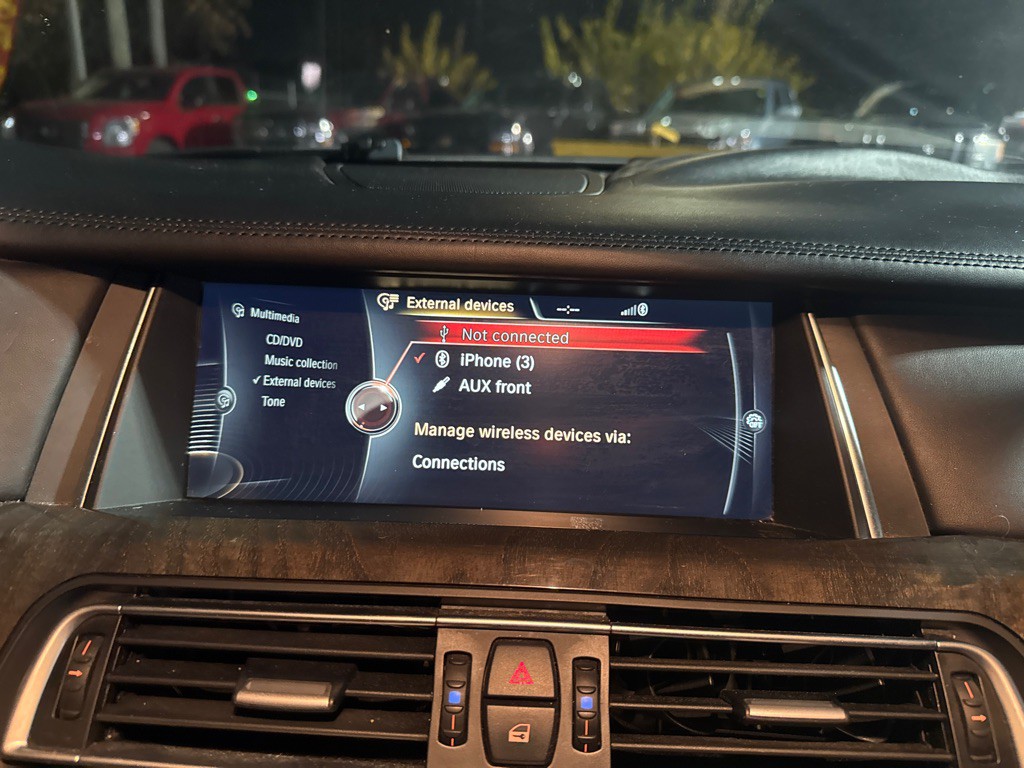 2015 BMW 7 Series Image 12