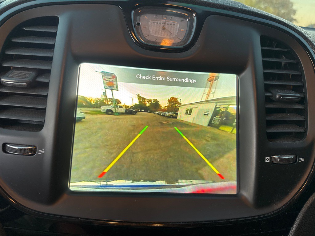 2020 Chrysler 300 Image 12