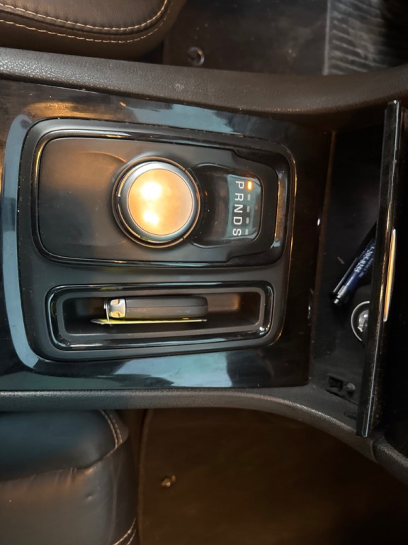 2020 Chrysler 300 Image 16