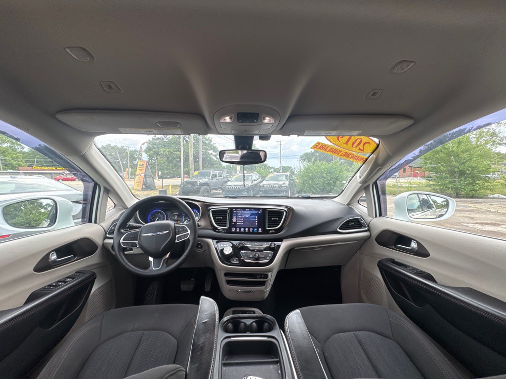 2019 Chrysler Pacifica Image 10
