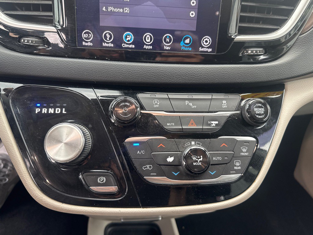 2019 Chrysler Pacifica Image 15
