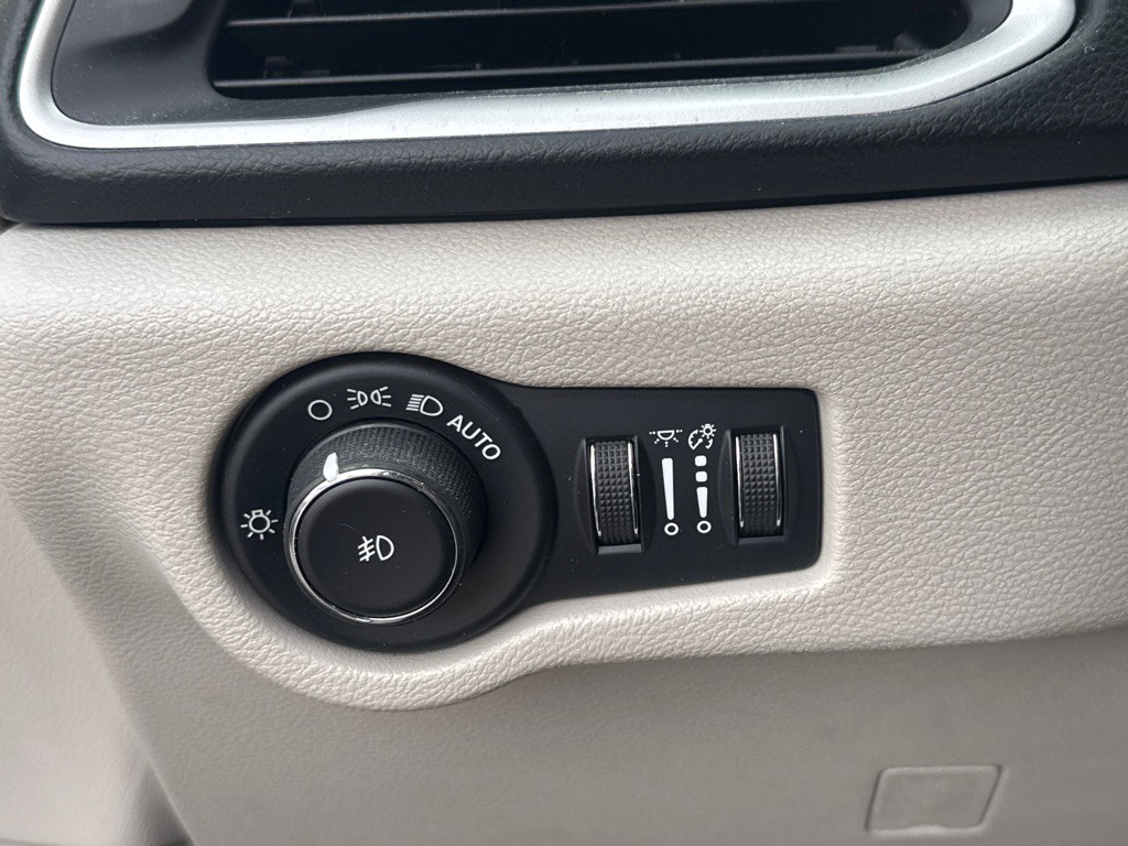 2019 Chrysler Pacifica Image 18