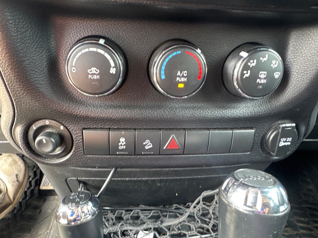 2014 Jeep Wrangler Unlimited Image 13