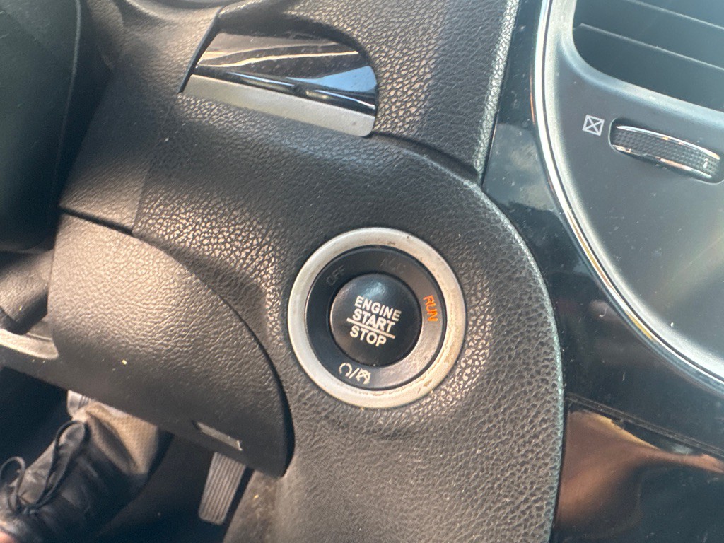 2019 Chrysler 300 Image 14