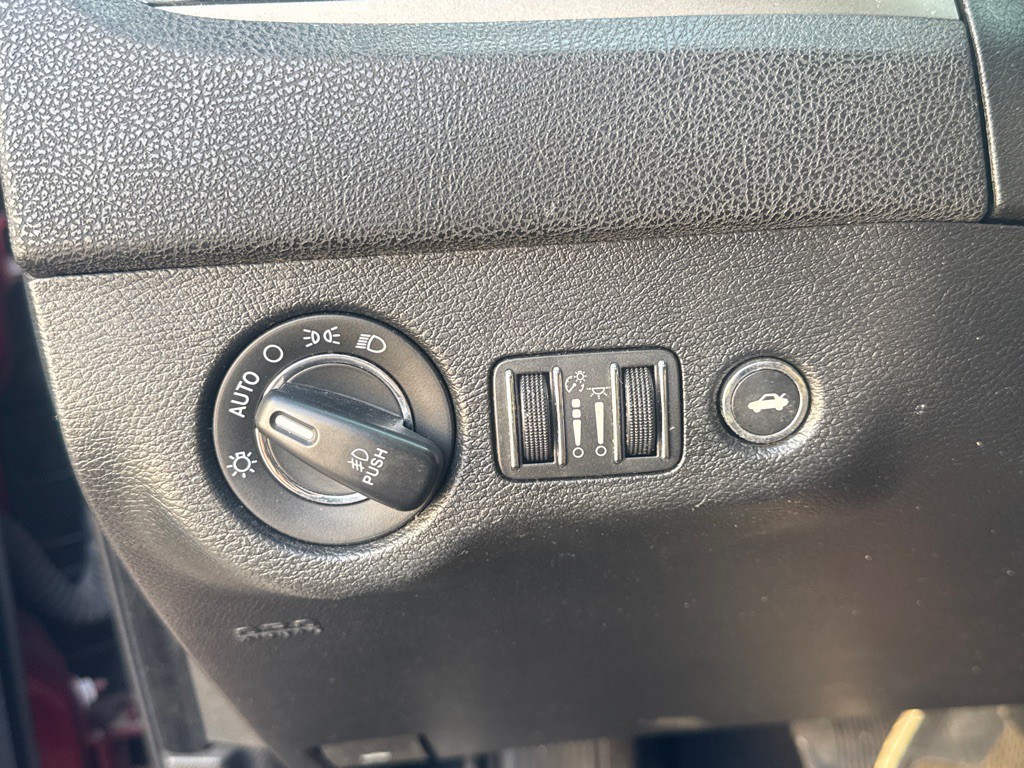 2019 Chrysler 300 Image 15