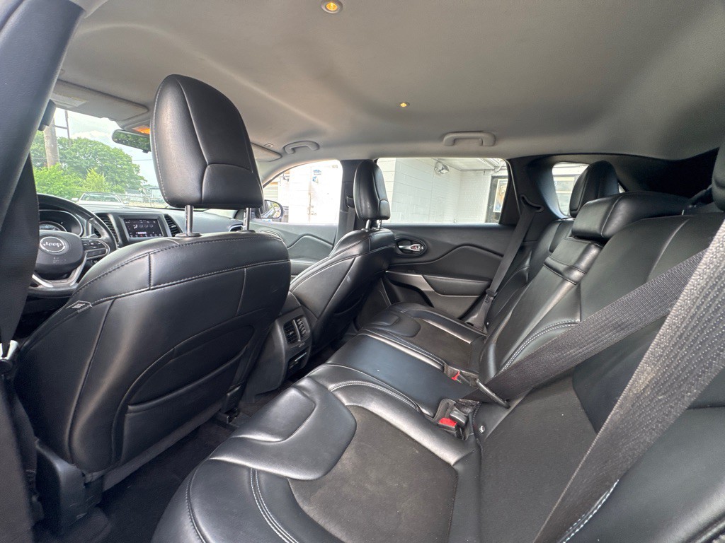 2019 Jeep Cherokee Image 7
