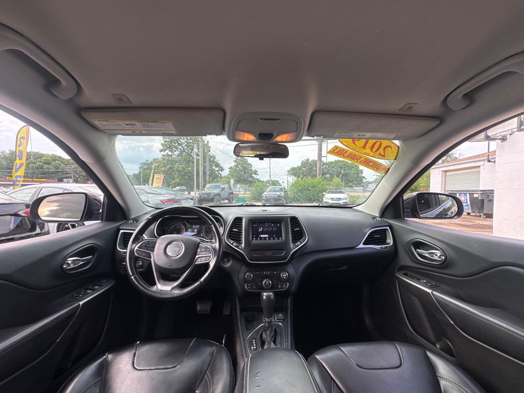 2019 Jeep Cherokee Image 8