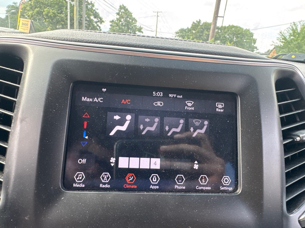 2019 Jeep Cherokee Image 11