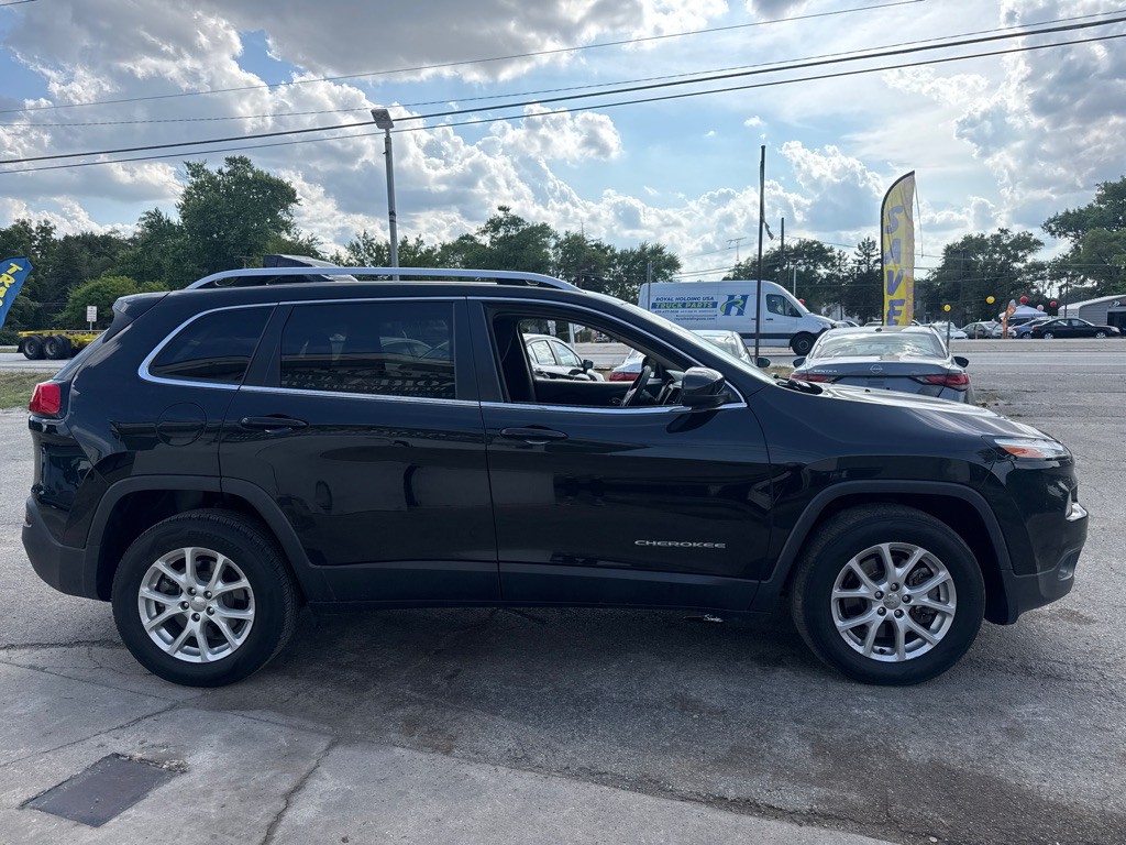 2017 Jeep Cherokee Image 3