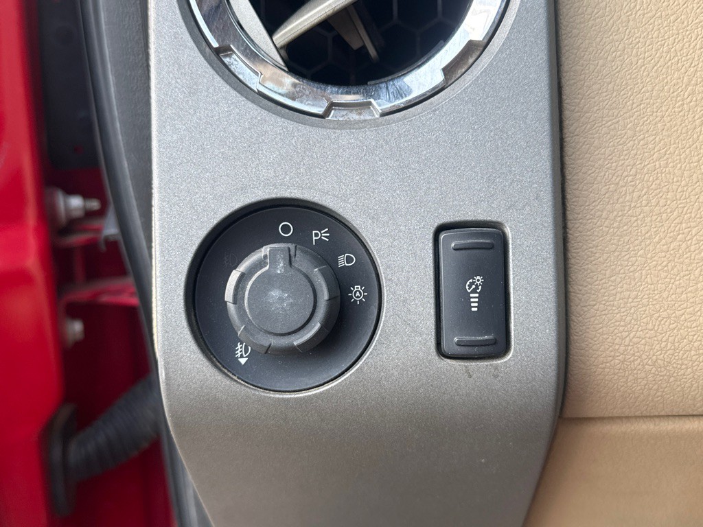 2011 Ford F-350 Image 16