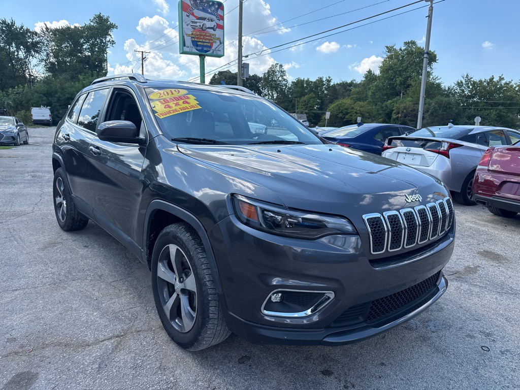 2019 Jeep Cherokee Image 2