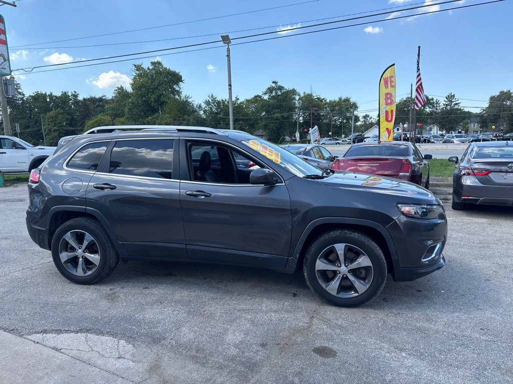 2019 Jeep Cherokee Image 3