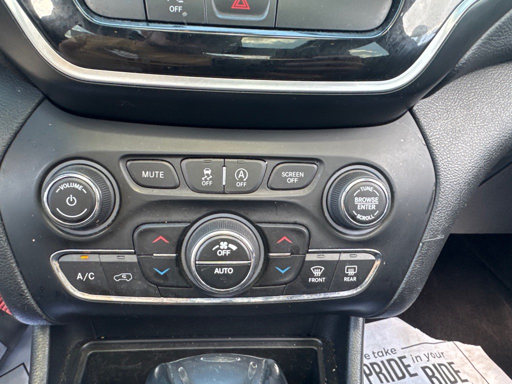 2019 Jeep Cherokee Image 14