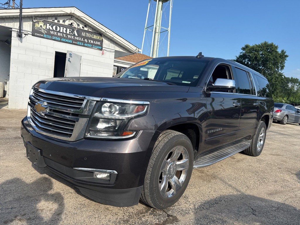 2015 Chevrolet Suburban Image 2